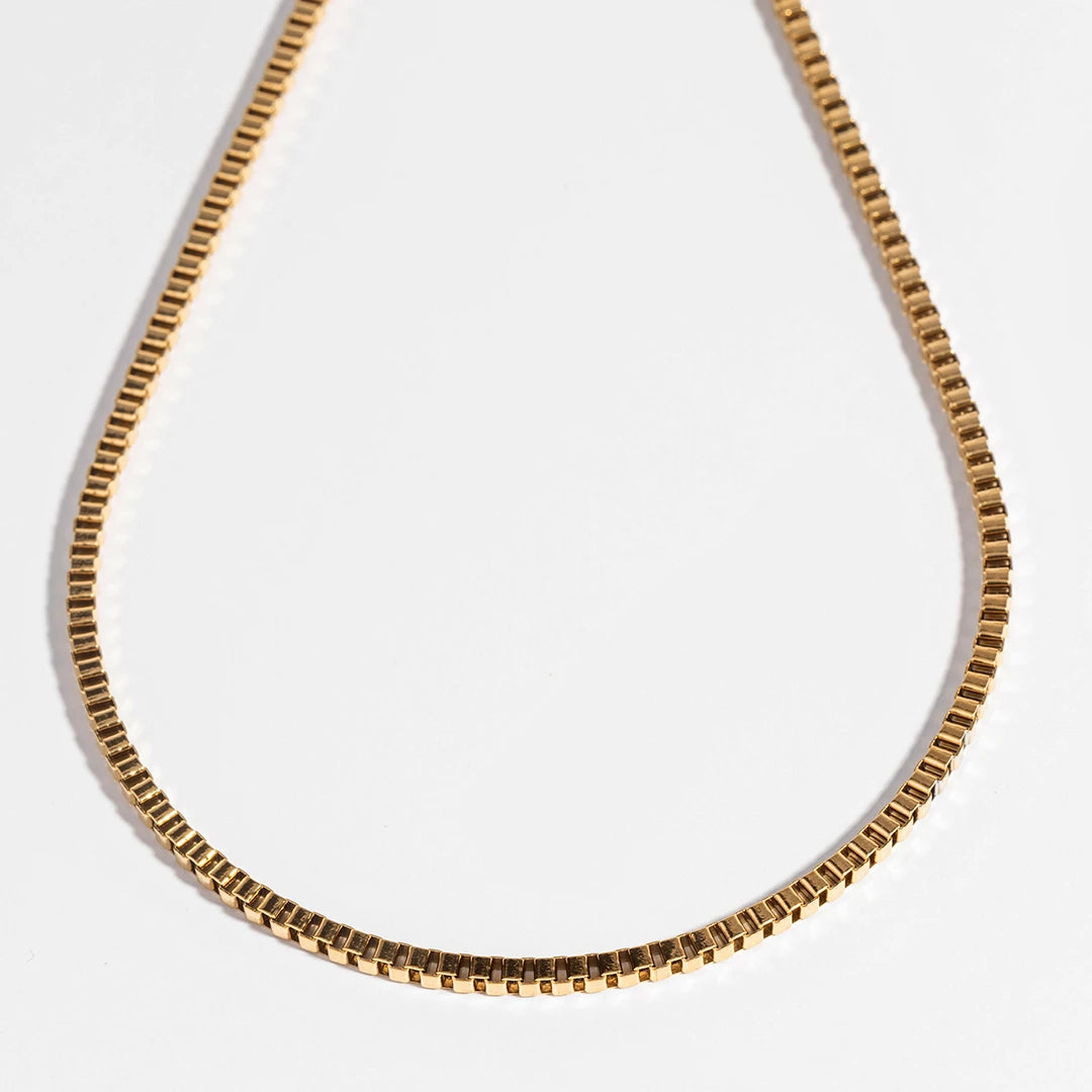 BEATRICE NECKLACE